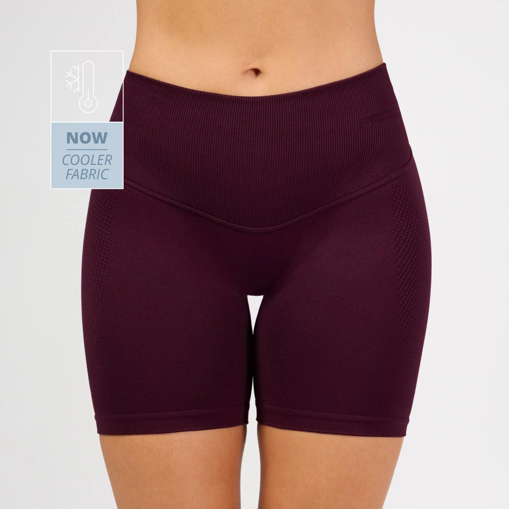 MuseFit Mid-waist V-rug Shorts (1)