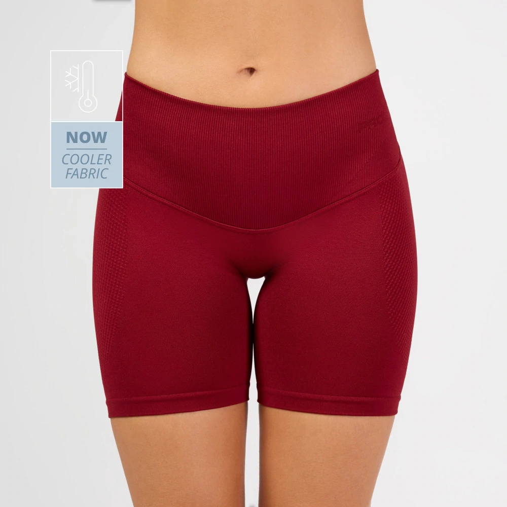 MuseFit Mid-waist V-rug Shorts (1)