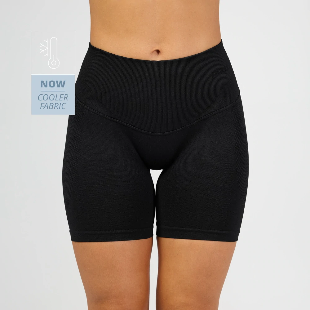 MuseFit Mid-waist V-rug Shorts (1)