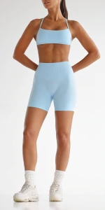 MuseFit Sport-BH mit überkreuzten Trägern am Rücken