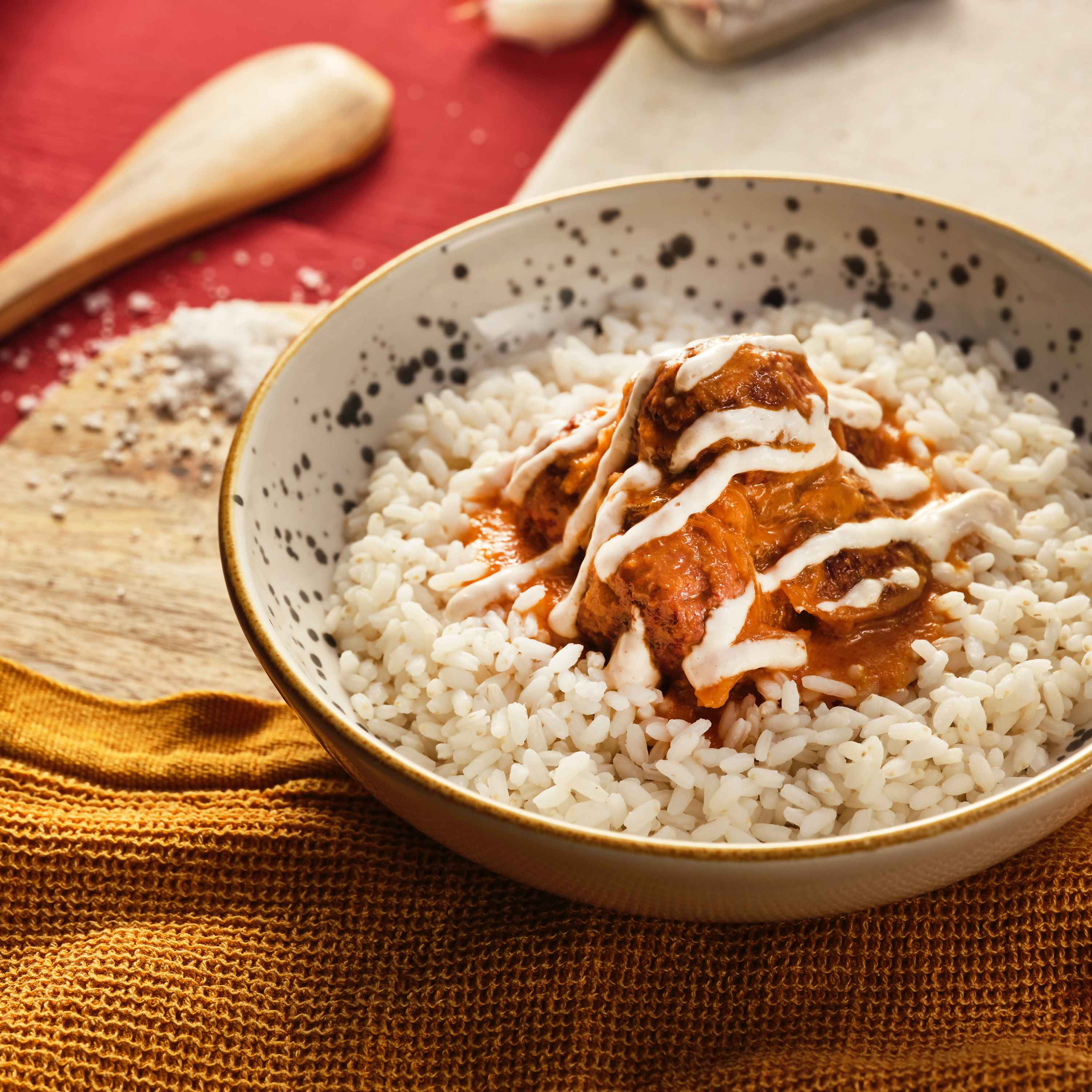 Fleischklosschen Mit Salsa Brava Reis Mittag Abendessen Prozis