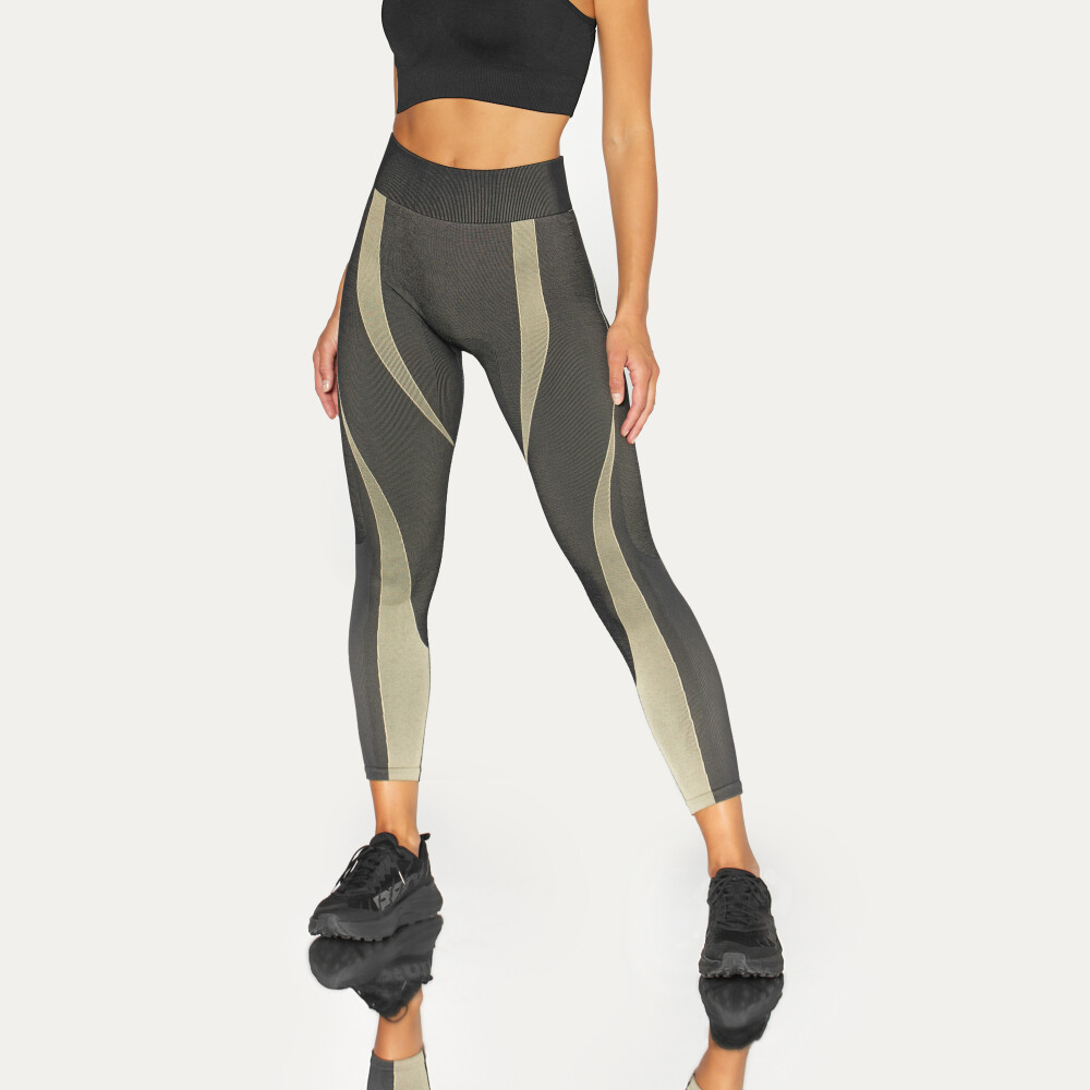 Legging Peak Flux