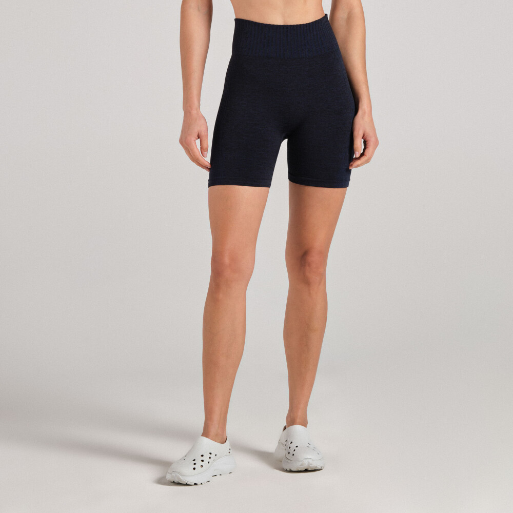 Hustle Regular Waist Medium Shorts