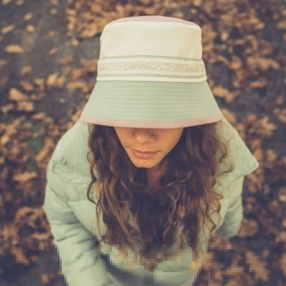 X-College Reversible Bucket Hat - Creek Lilac