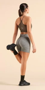 BFF Mittellange Shorts mit normaler Taille