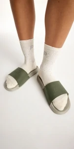 Claquettes Staple NeoSuede