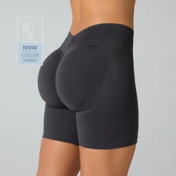 MuseFit Back V Shorts mit mittelhohem Bund
