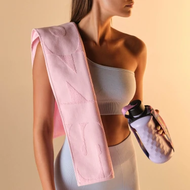 v1143798 prozis_script-gym-towel-pink_single-size_pink_other4.webp