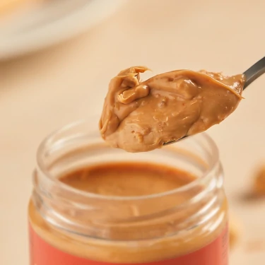 v1419977 prozis_hazelnut-white-choco-butter-crunchy-250-g_4.webp