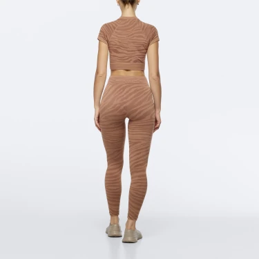 v1491419 prozis_workout-zebra-crop-t-shirt-camel_xs_camel_other3.webp