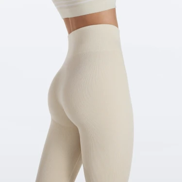 Pretty Chic Medium Waist Leggings - Off White