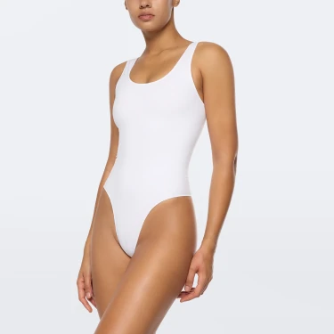 v1499610 prozis_silhouette-nrg-sculpting-lift-thong-bodysuit-white_s_white_front.webp
