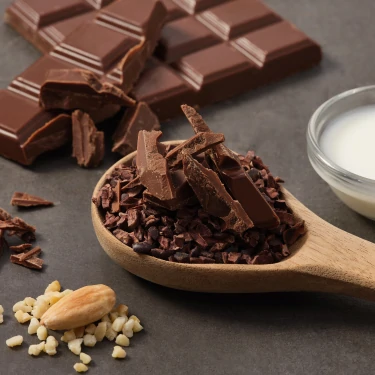 v1508844 prozis_zero-milk-chocolate-almonds-12-bars_4.webp