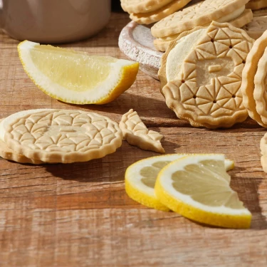 v1514910 prozis_double-creamy-protein-cookies-12-packs-of-4-lemon-pie-cream_4.webp