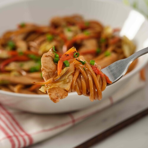 Chow Mein de pollo dietético - Comida y Cena | Prozis