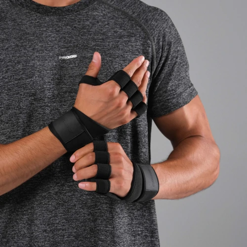 Sports gloves hot sale with grip
