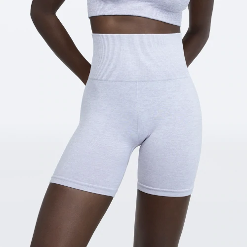 Alpine Mittellange Shorts mit hoher Taille (3)