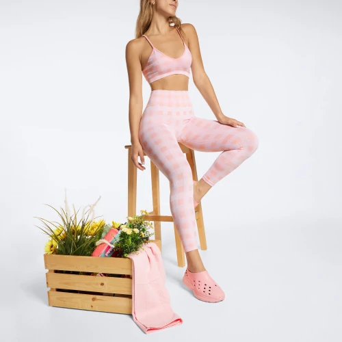 That 70's Glow Medium Waist Leggings (3)