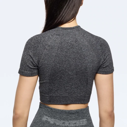 Tシャツ・カットソー [MATINKIM]dusty type graphic crop top in charcoal DUSTY TYPO GRAPHIC CROP TOP IN CHARCOAL – Matin Kim