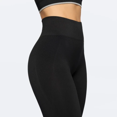 Contour Pocket Leggings mit mittlerer Taille (2)