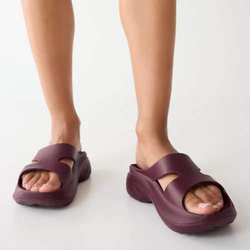 Comfy Cloud Slides (4)