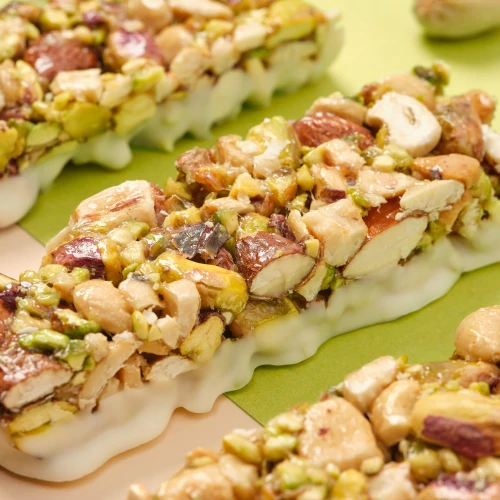 Nutzer Bar - Pistachio & White Chocolate x 10 (2)
