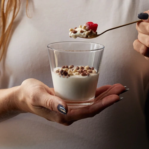 Protein-Puffies - Schokoladen-Duo - Überzug aus weißer und Milchschokolade 150 g (7)
