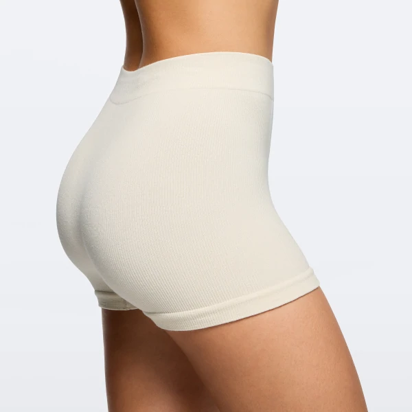 Short Taille Normale Down Time