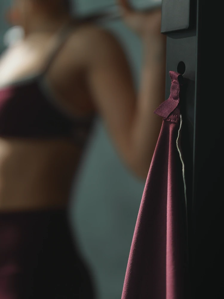 Workout Microfiber Towel - Bordeaux (6)