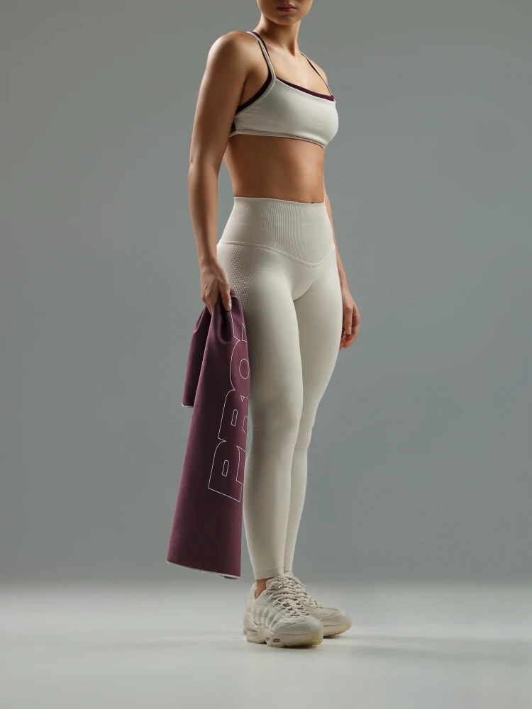 Workout Microfiber Towel - Bordeaux (8)