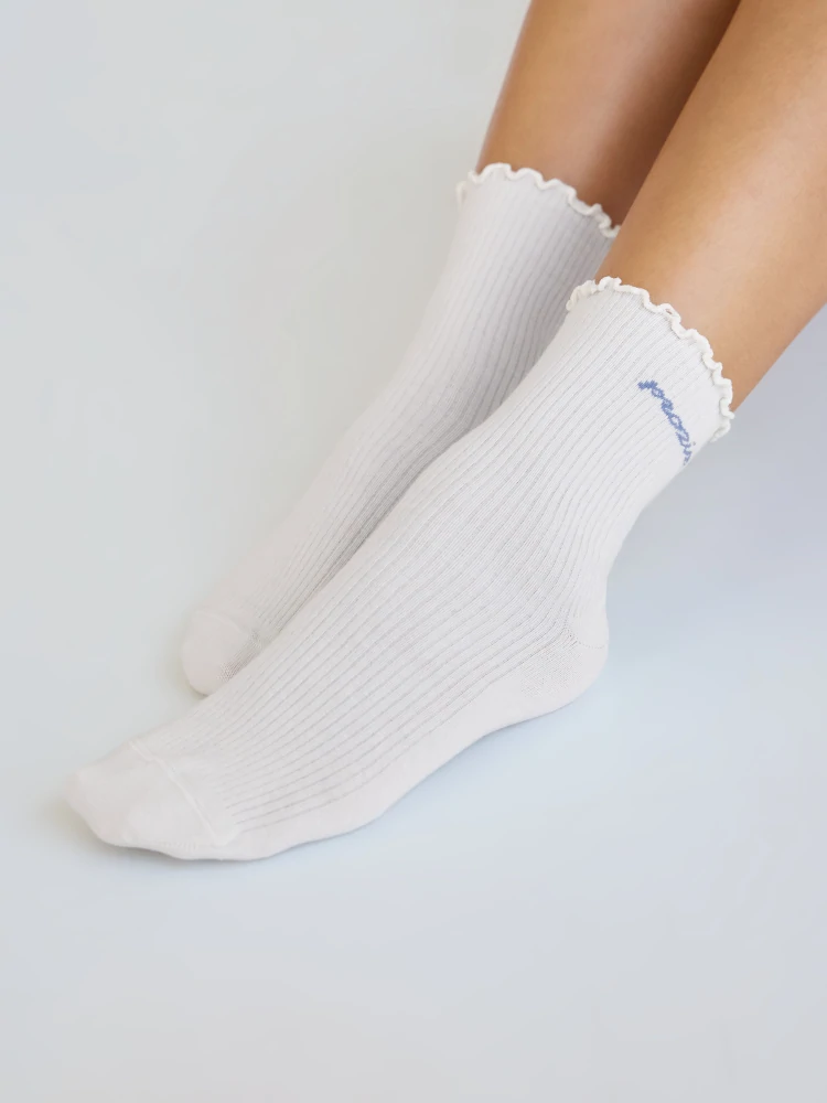 SoulSkin Ruffle Ankle Socken (9)