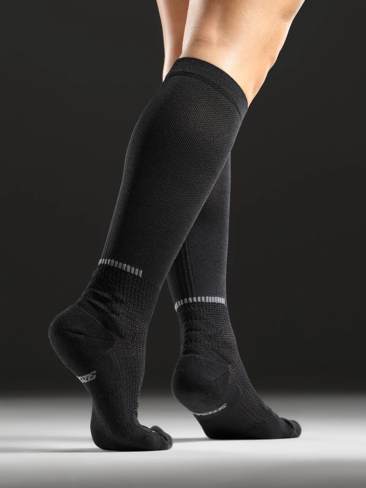 Barefoot Weightlifting Knee-High Socks  (6)