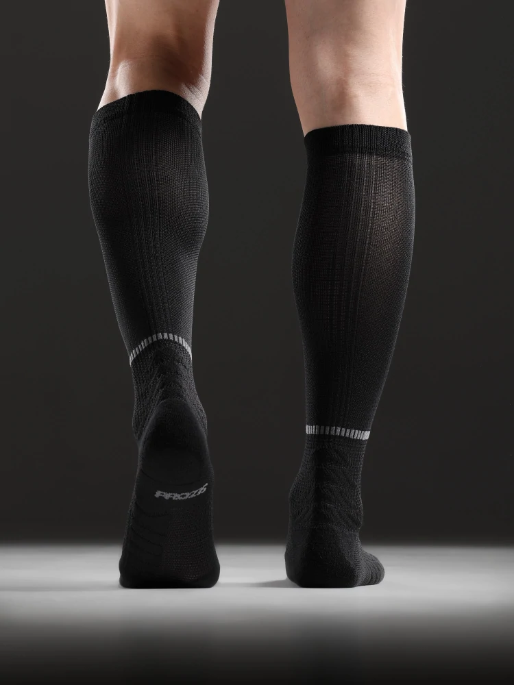 Barefoot Weightlifting Knee-High Socks  (9)
