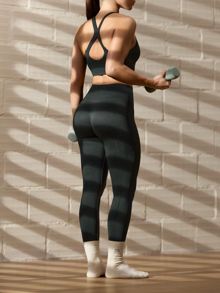 Athleisure Aero Leggings mit mittelhohem Bund  (6)