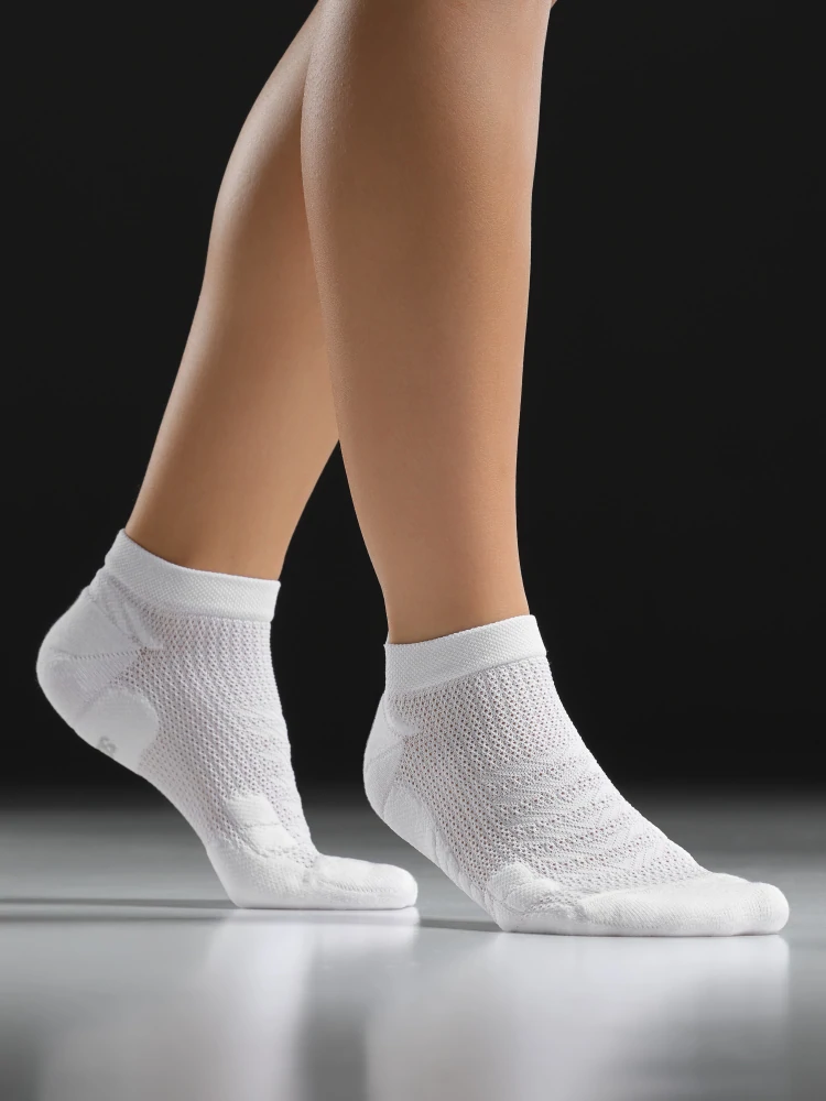 Barefoot Weightlifting Low-Cut Socks  (6)
