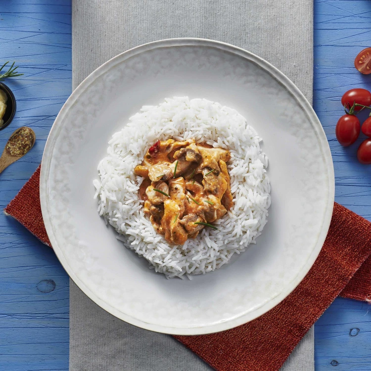 Strogonoff Cremoso de Frango com Arroz Basmati
